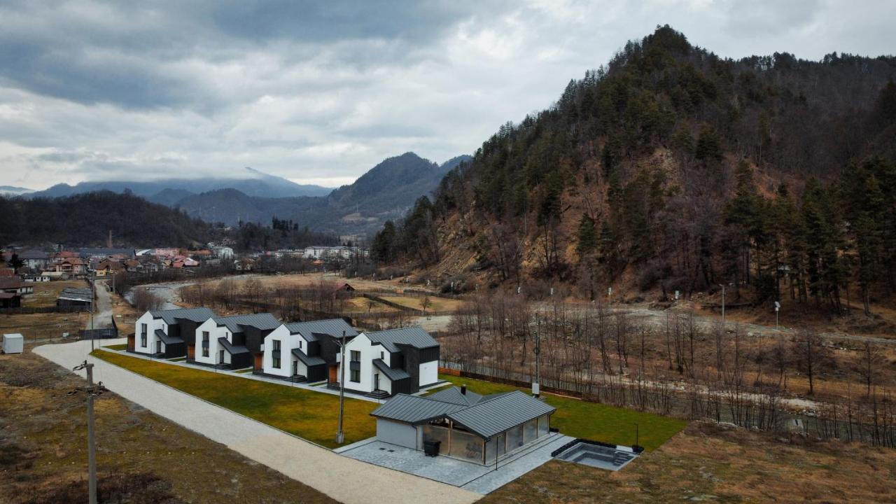 Complex Lunlo Village Brezoi Exterior foto